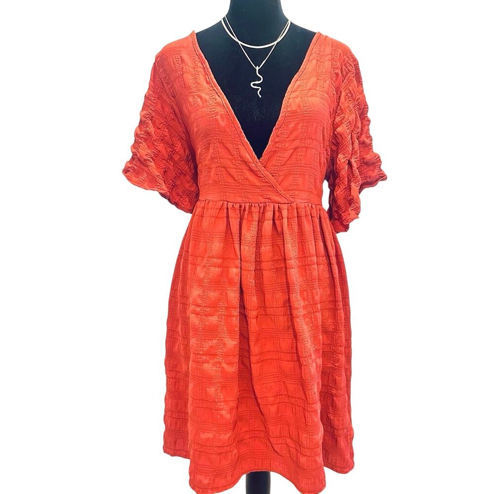Nordstrom Rack Textured Orange Babydoll Dress Size M Flutter Sleevee